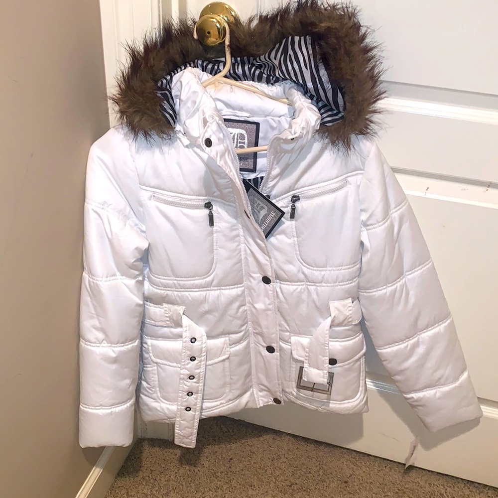 White coat/ ski jacket NEW